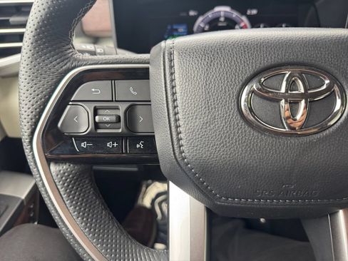 Used 2025 Toyota Tundra Capstone AWD/4WD image 29