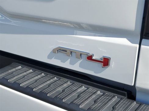 Used 2023 GMC Sierra 1500 AT4 w/ AT4 Premium Package image 6