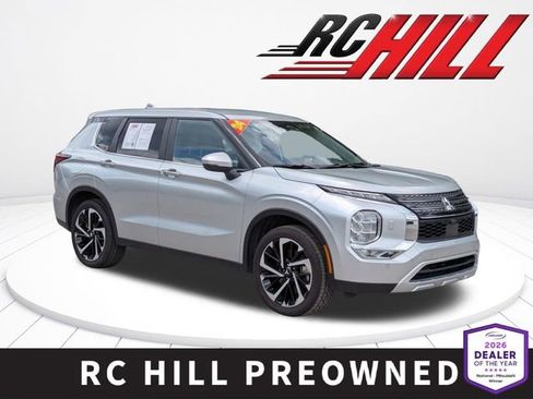 Used 2024 Mitsubishi Outlander SE AWD/4WD image 1