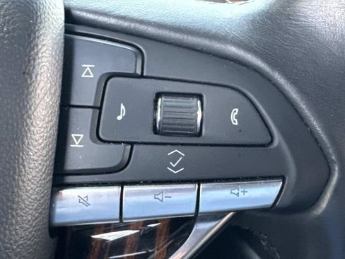 Used 2023 Cadillac Escalade Luxury RWD image 29