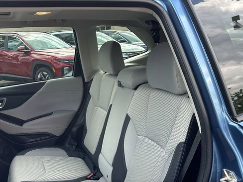Used 2021 Subaru Forester Premium AWD/4WD image 29