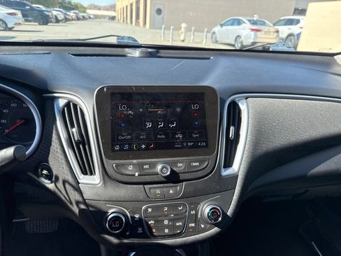 Used 2023 Chevrolet Malibu LT FWD image 16