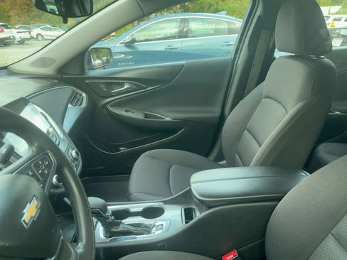 Used 2024 Chevrolet Malibu LT image 14