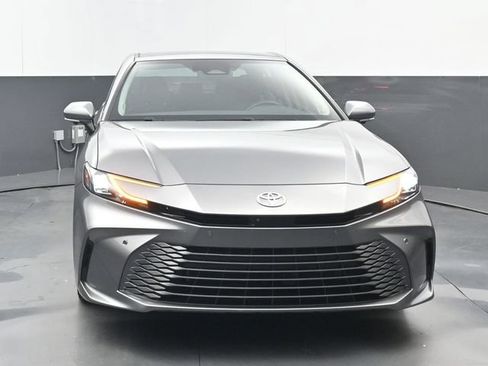 Used 2026 Toyota Camry XLE w/ Premium Plus Package FWD image 19