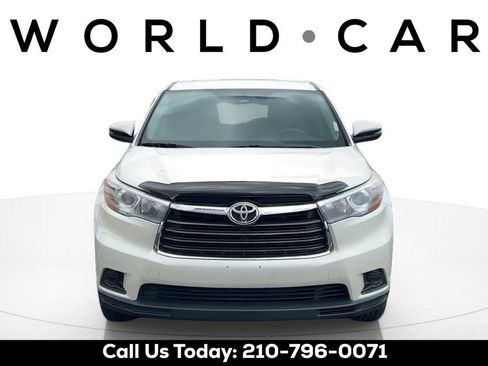 Used 2016 Toyota Highlander LE FWD image 8