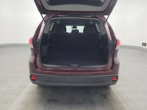 Used 2018 Toyota Highlander LE image 29