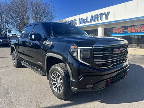 Used 2022 GMC Sierra 1500 AT4 w/ AT4 Premium Package image 2