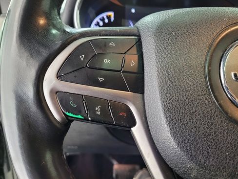 Used 2018 Jeep Grand Cherokee Limited image 37