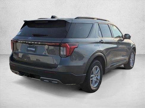 New 2026 Ford Explorer Active w/ Active Comfort Package image 5
