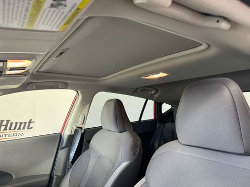 Used 2025 Subaru Crosstrek 2.0i Premium image 4