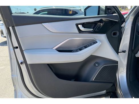 Certified 2023 Acura MDX FWD w/ Technology Package image 10