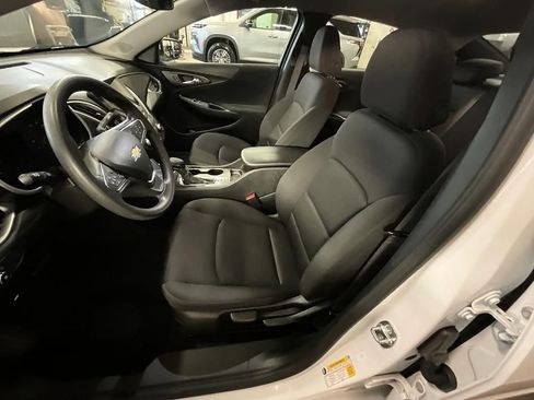 Used 2024 Chevrolet Malibu LS FWD image 4