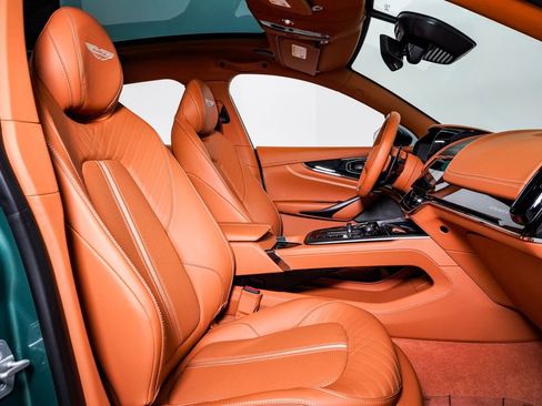 Used 2025 Aston Martin DBX 707 image 18