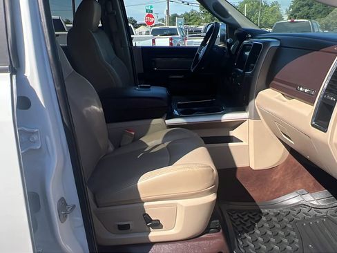 Used 2016 RAM 3500 Laramie AWD/4WD image 12