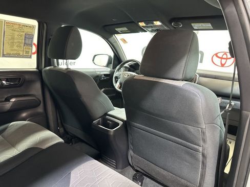 Used 2023 Toyota Tacoma TRD Off-Road image 16
