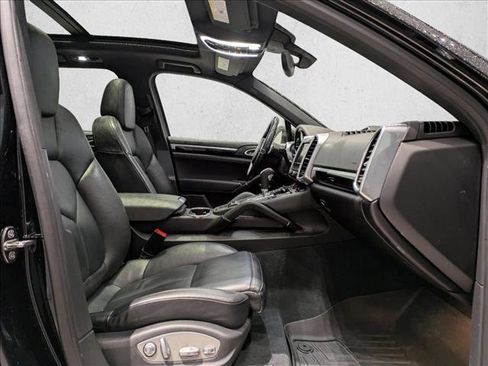 Used 2014 Porsche Cayenne S image 22