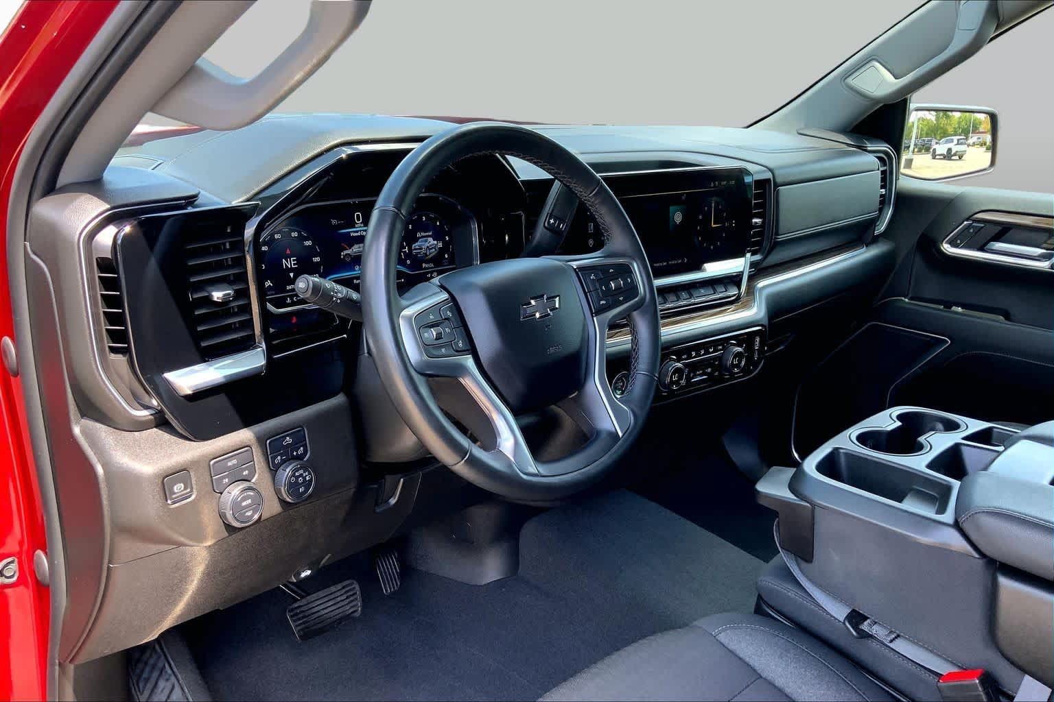 Used 2023 Chevrolet Silverado 1500 RST AWD/4WD image 17
