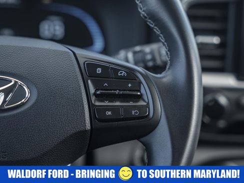 Used 2024 Hyundai Venue SEL image 27