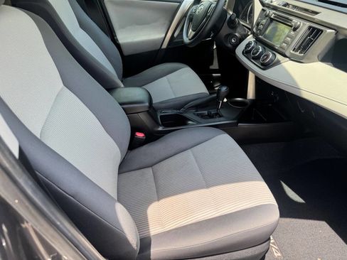 Used 2015 Toyota RAV4 LE AWD/4WD image 14