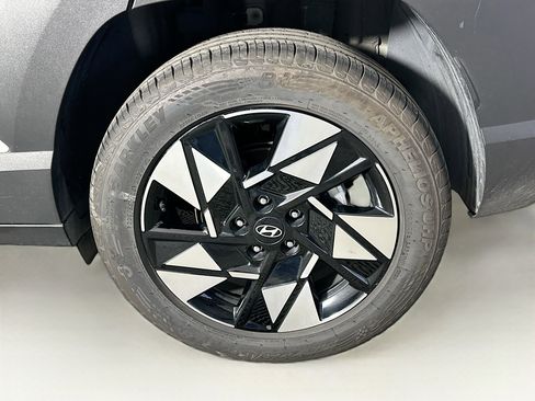 Used 2025 Hyundai Kona SEL image 11