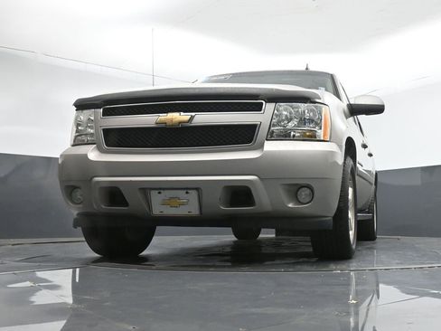 Used 2007 Chevrolet Avalanche LTZ w/ LTZ Preferred Equipment Group image 32