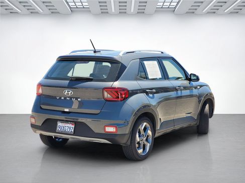Certified 2025 Hyundai Venue SEL FWD image 12