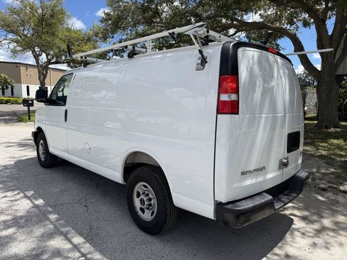 Used 2025 GMC Savana 3500 RWD image 4
