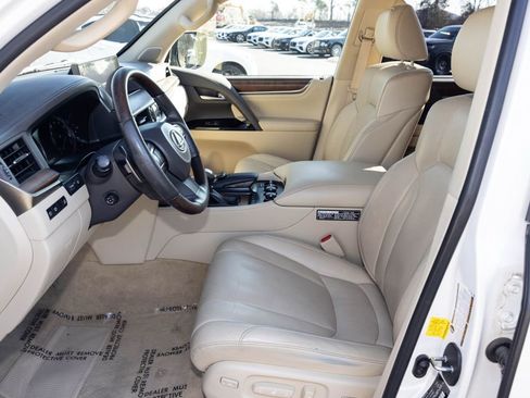 Used 2020 Lexus LX 570 4WD w/ Luxury Package image 23