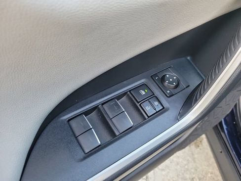 Used 2025 Toyota RAV4 Limited AWD/4WD image 12
