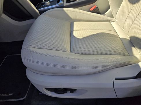 Used 2016 Land Rover Discovery Sport HSE image 16