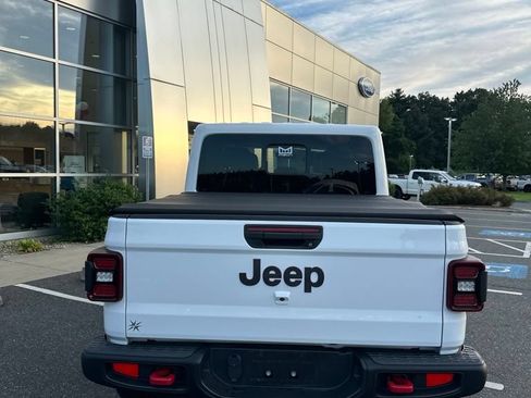 Used 2022 Jeep Gladiator Rubicon w/ LED Lighting Group AWD/4WD image 4