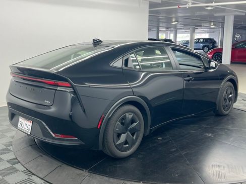 Used 2026 Toyota Prius LE image 4