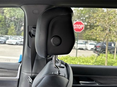 Used 2023 Jeep Wagoneer Series II image 17