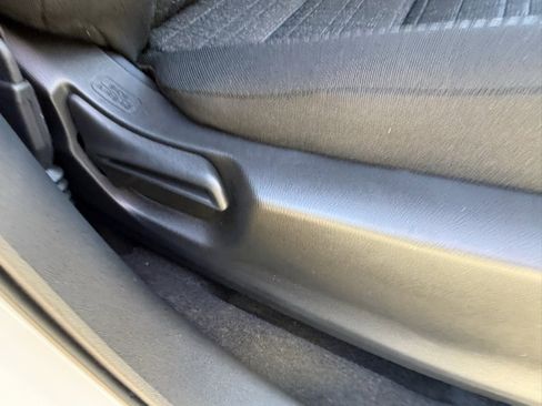 New 2026 Honda HR-V LX image 40