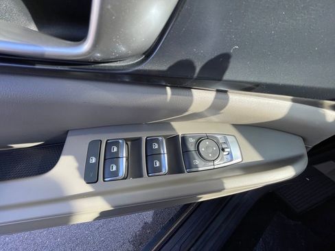 New 2026 Kia Carnival FWD image 21