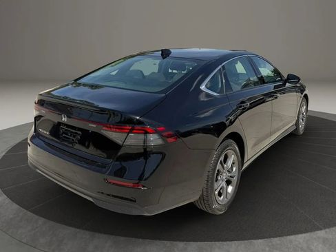 Used 2023 Honda Accord EX image 7