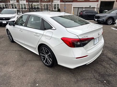 Used 2023 Honda Civic Touring image 17