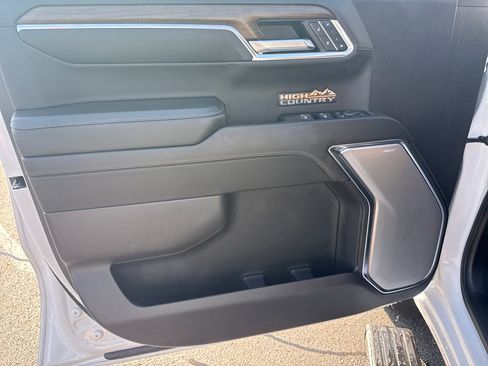 Used 2024 Chevrolet Silverado 1500 High Country image 12