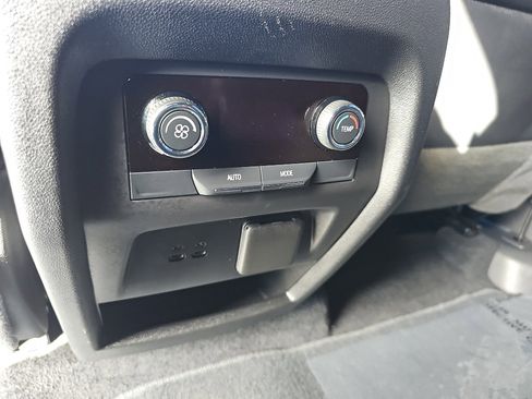 Used 2025 Chevrolet Traverse Z71 w/ Driver Confidence Package image 22