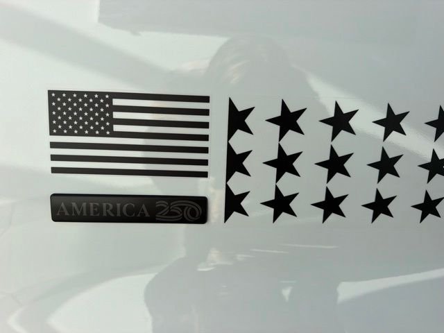 New 2027 Chrysler Pacifica Select AWD/4WD image 3