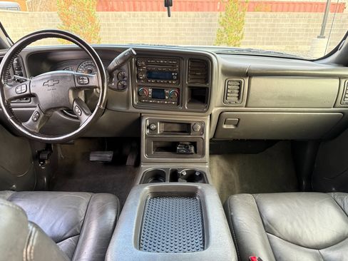 Used 2007 Chevrolet Silverado 2500 LT w/ Heavy-Duty Power Package image 35