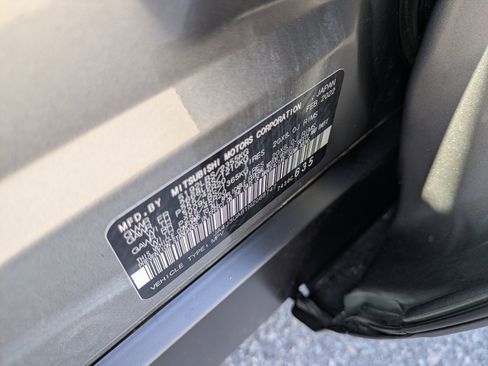 Used 2022 Mitsubishi Outlander SE image 36