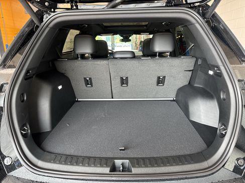 New 2027 Chevrolet Equinox RS w/ Convenience Package III AWD/4WD image 18