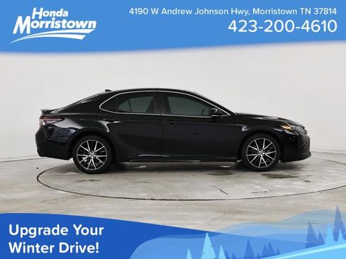 Used 2023 Toyota Camry SE image 1