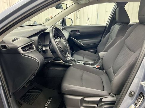 Used 2023 Toyota Corolla Cross LE FWD image 20