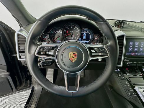 Used 2017 Porsche Cayenne image 11