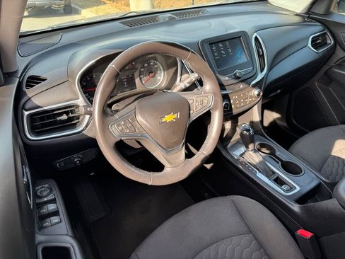 Used 2018 Chevrolet Equinox LT image 17