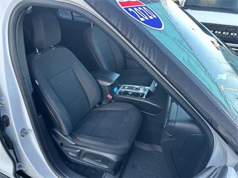 Certified 2020 Ford Explorer XLT w/ Comfort Package image 27