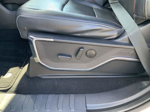 Used 2023 Ford F350 Lariat w/ Tow Technology Package image 30