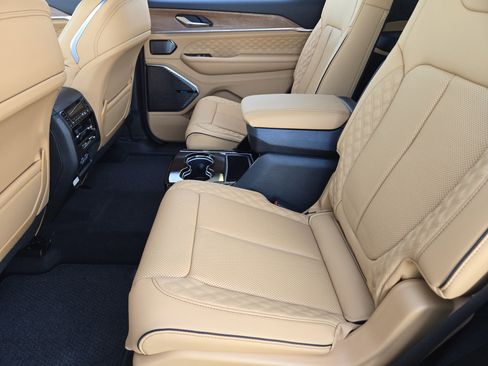 New 2025 Jeep Grand Cherokee L Summit image 22